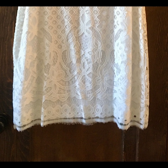 Isaac Mizrahi Lace Shift Dress - Picture 2 of 6